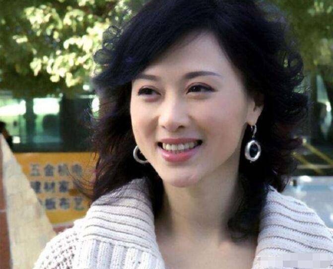 但关于她老公是谁,网上却没有确切的报道.白珊也鲜少谈及