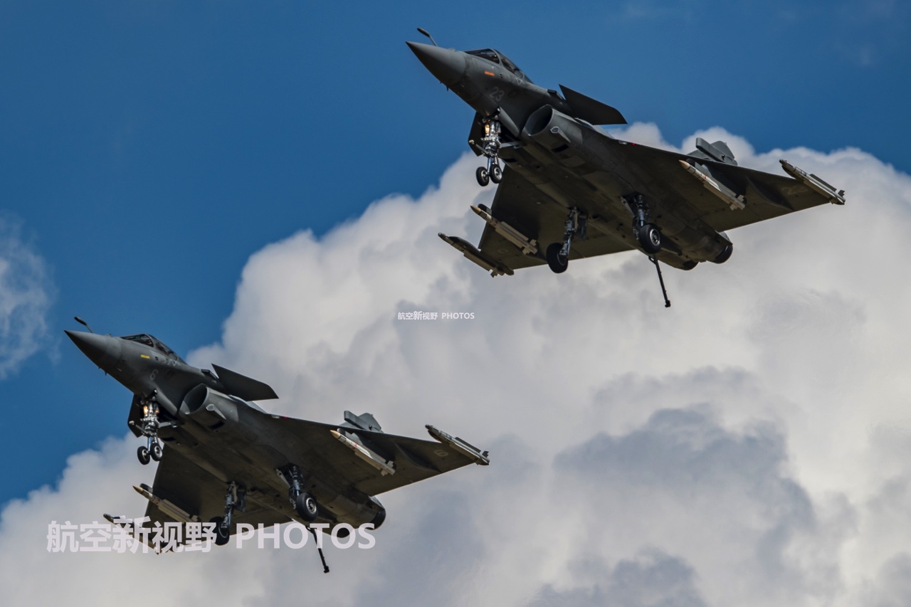 法国阵风战斗机,一机三型取代多款战机,欧制战机的经典|战斗机|阵风|战机_新浪新闻