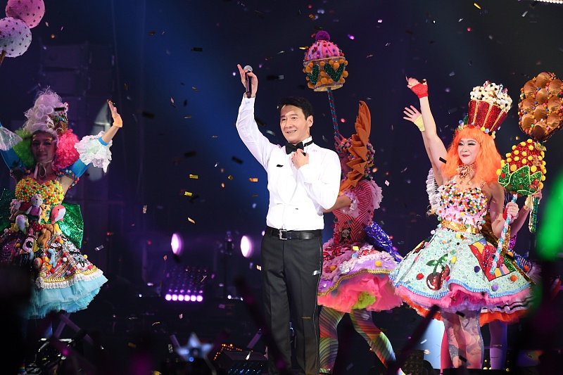 53岁黎明25年首次台北举行演唱会 舞台热舞尽显天王本色