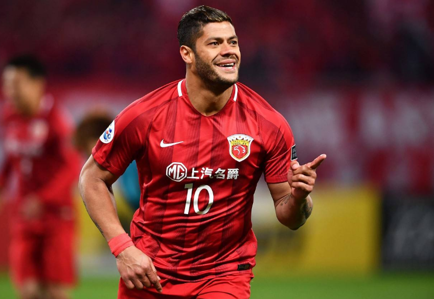 上港遇难题!队长胡尔克拒挖角亲承留队,恐逼走队内另一王牌