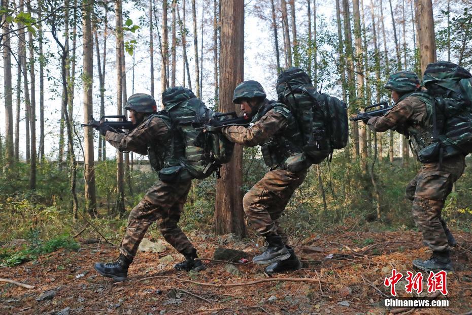 武警上海总队拉开"魔鬼周"与冬季大练兵武警上海总队