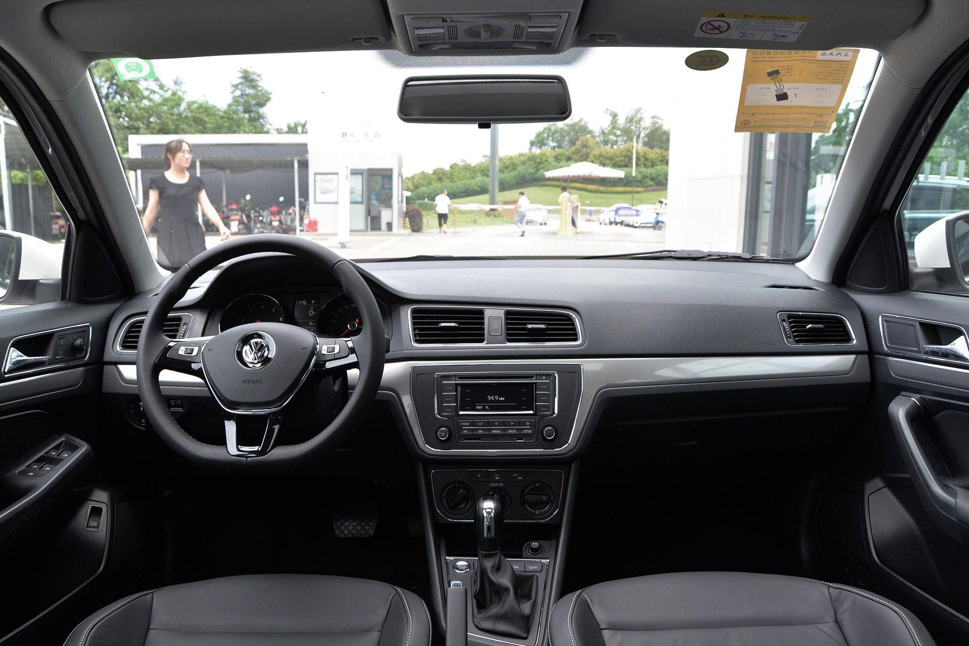 朗逸再出新版本,启航版低至10万以下,要跟同门捷达过不去?