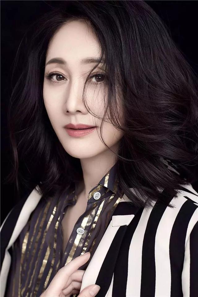 被"骗"去《还珠》剧组演令妃,娟子高龄产女,年过五十知足常乐