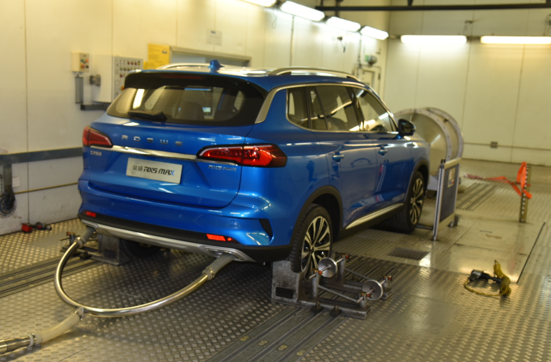 再问砸键盘！冬天到底要不要热车再走？