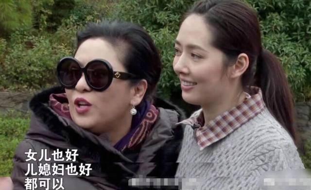 郭碧婷给向佐爸爸庆生，只说了四个字，和奚梦瑶比情商太低了
