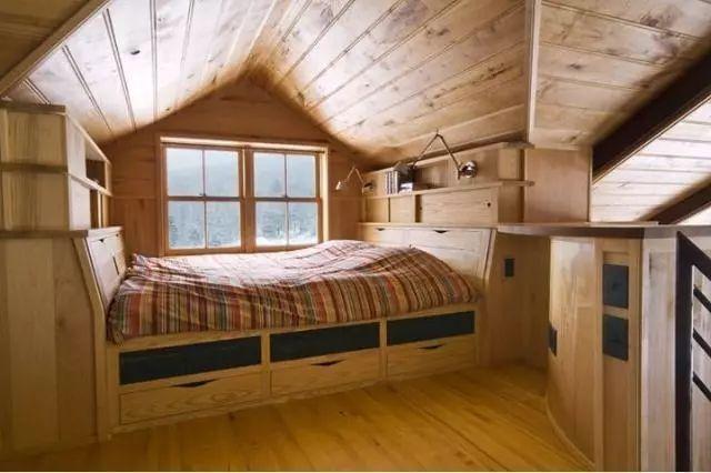 买完"顶楼"暗自窃喜,搭个隔层做"阁楼",楼下邻居直夸好