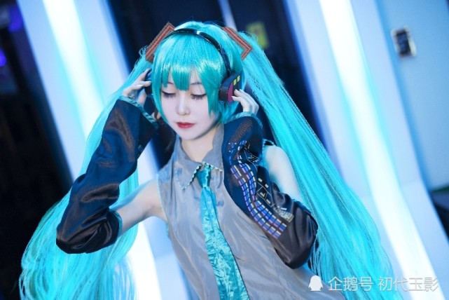 cosplay可爱的双马尾初音未来