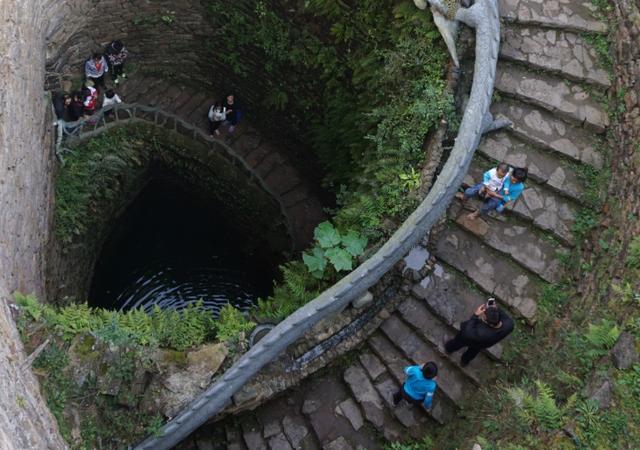 山东藏个螺旋井,打水要走108级台阶,摇身一变成"网红井"