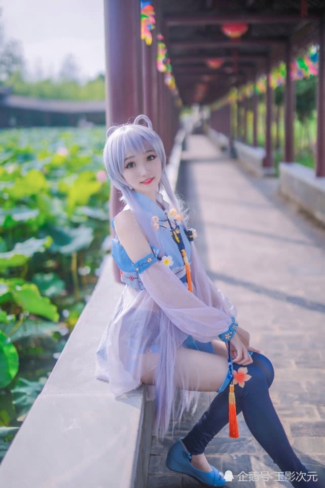cosplay洛天依春庭花语嫣然