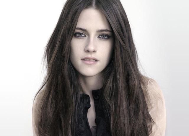 该奖项将于明年1月颁奖,克里斯汀·斯图尔特在近十年出演的作品主要有