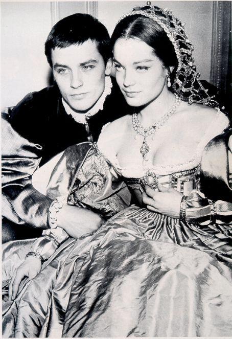 茜茜公主的悲剧:被阿兰德龙抛弃,离婚2次,丧夫丧子,43岁早逝