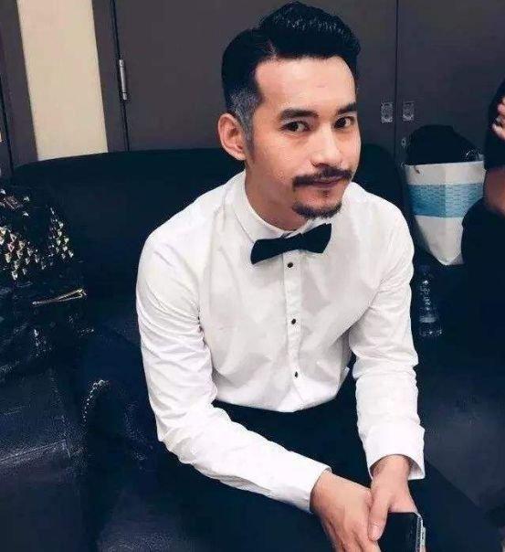 有一种"换脸"叫文松留胡子,娘炮消失不见,硬汉瞬间上线