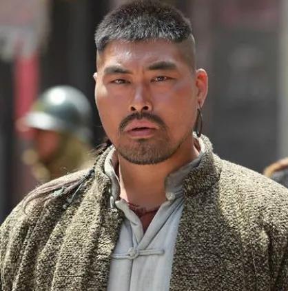 抗日神剧凉了,"手撕哥"已无戏可拍,演艺圈已容不下他们了