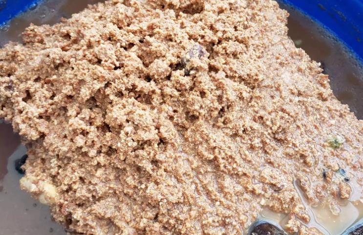 豆腐渣变质了,有人直接用在果树上烧根了,怎么使用才好?