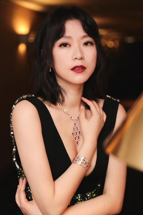 黄璐官宣离婚,占据热扫第一,却被怀疑成为宣传电影的手段