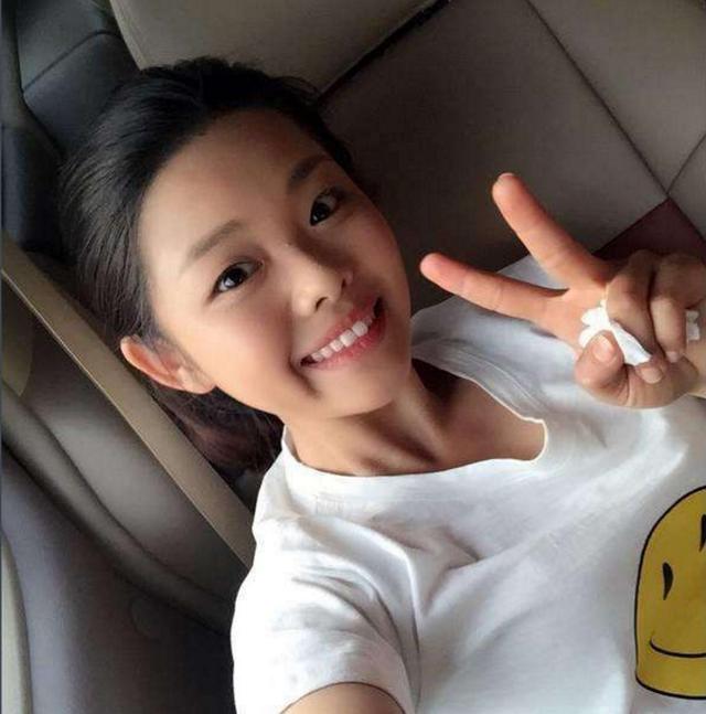 27岁"莫小贝"颜值逆袭,曾被吐槽最丑童星,如今满脸高级感|王莎莎|莫