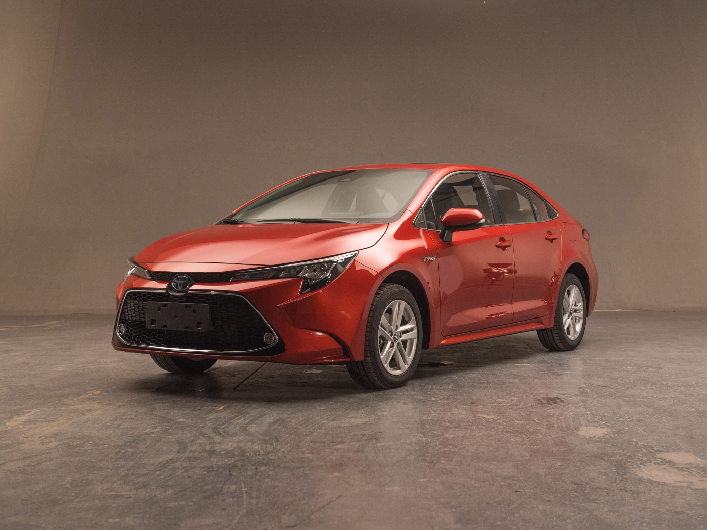 车够不够硬，撞完就知道啦~2019年这几款车实测很给力！