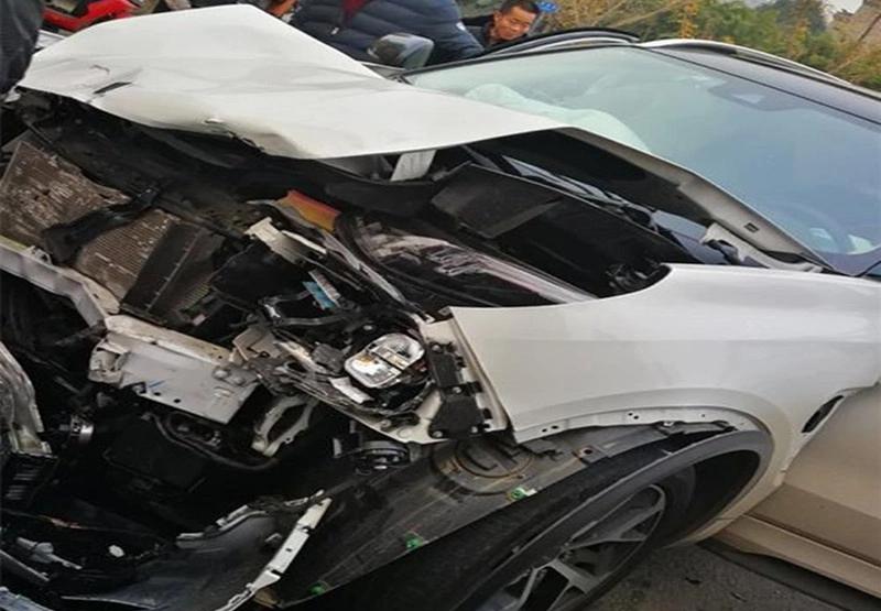 领克01撞上大众朗逸看到现场后网友懵了这就是沃尔沃安全