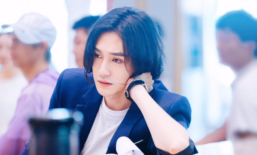 也不枉费汪铎多年以来的付出,一直在影视作品中甘当绿叶的他,在《幻城