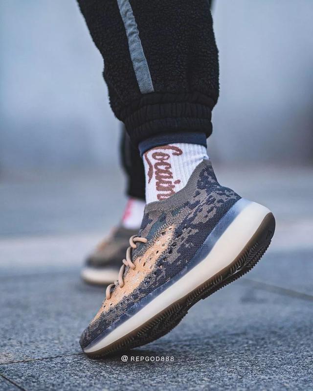 yeezy boost 380新配色"mist"上脚效果预览