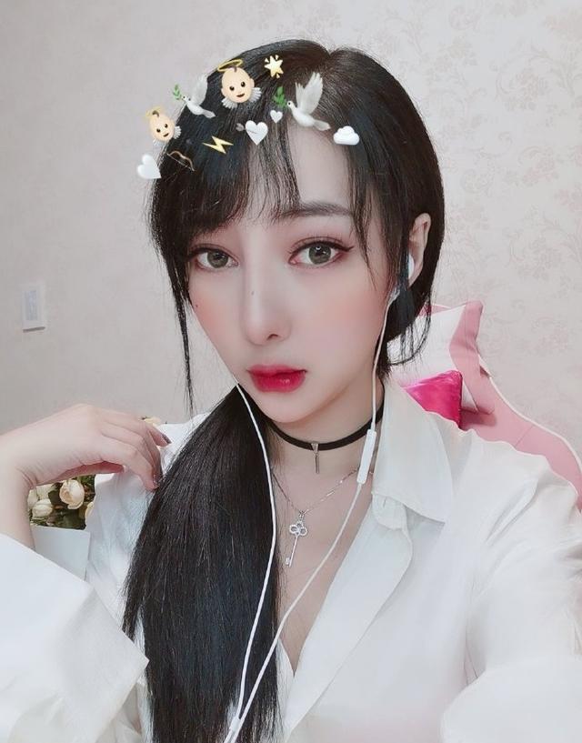 郭美美出狱后首道歉疑再次整容写歌卖闲置或重操网红旧业