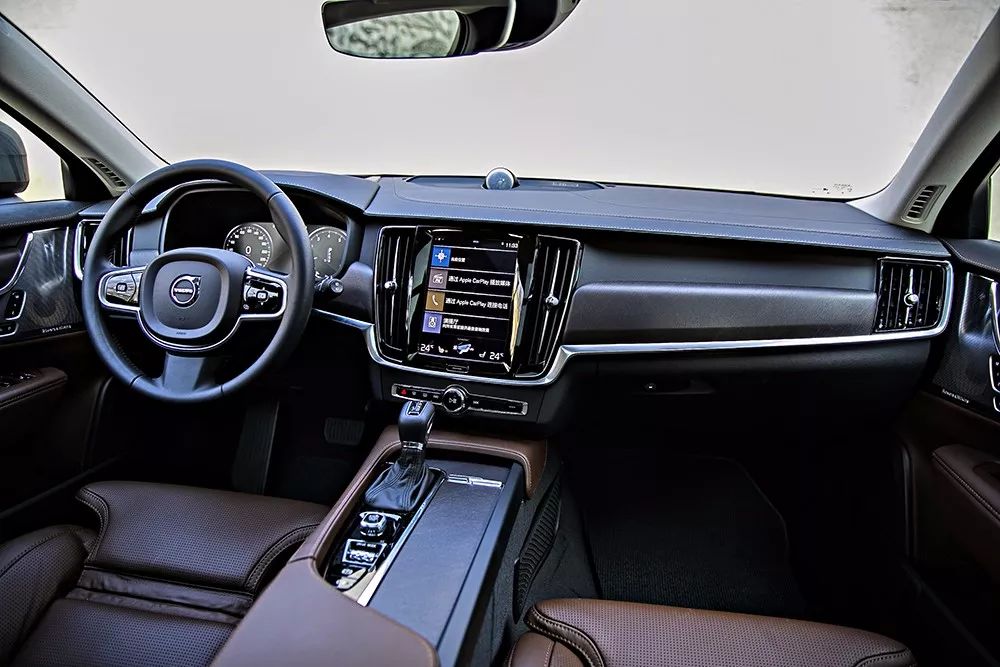 沃尔沃2020款v90 cc:旅行车韵味非常迷人领航辅助系统仍是主打