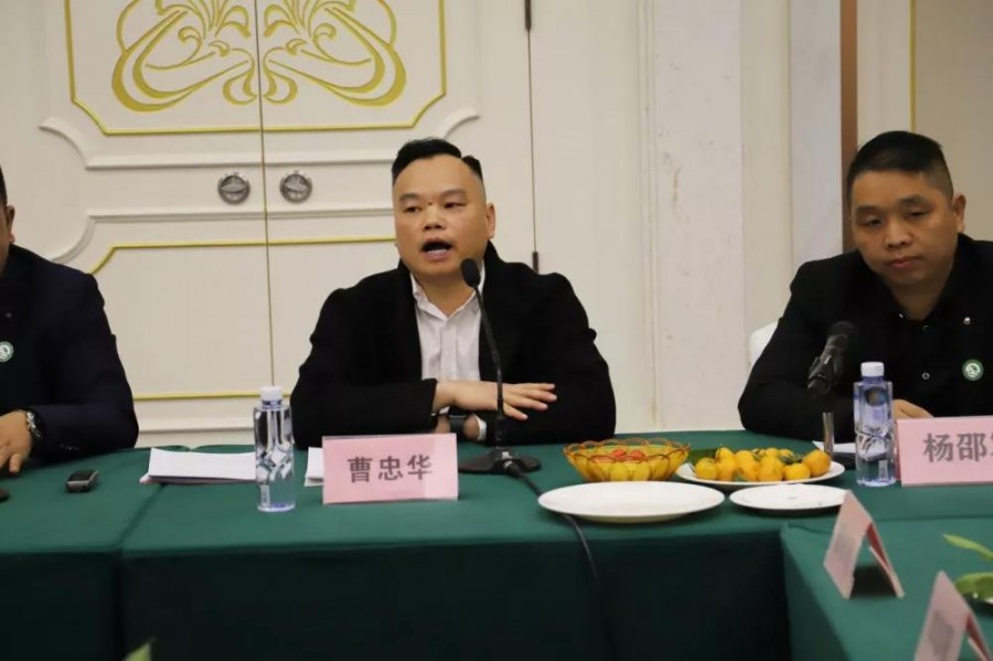 协会荣誉会长曹忠华凤池经济联合社社长,协会荣誉会长曹忠华从协会