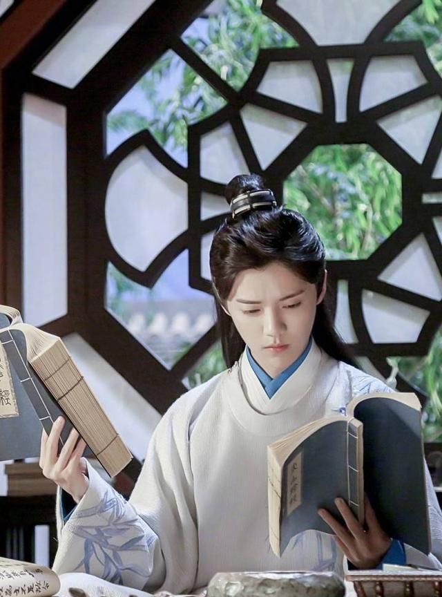 鹿晗《择天记》经典扮相,白衣少年眉眼如画,古装美少年陈长生