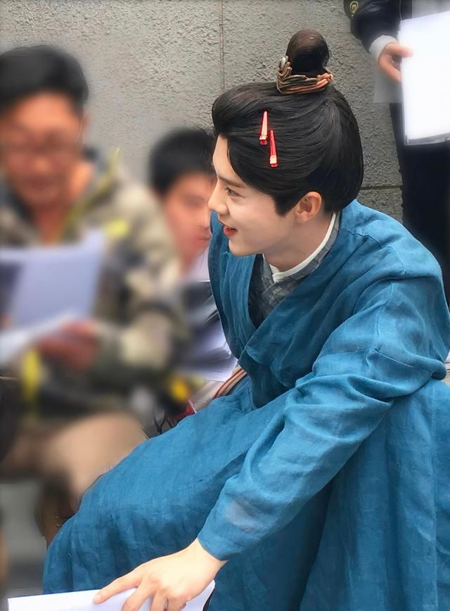 鹿晗《择天记》经典扮相,白衣少年眉眼如画,古装美少年陈长生