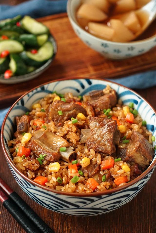 冬天又冷又忙,就该吃电饭煲焖饭,方便又美味