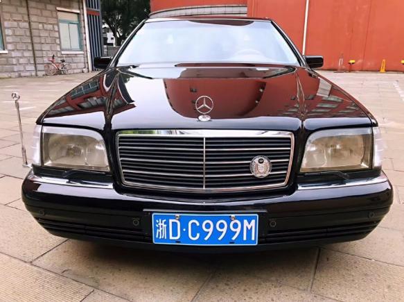 浙江遇到98年虎头奔s600,国二绿标,车主年过花甲却依然有朝气