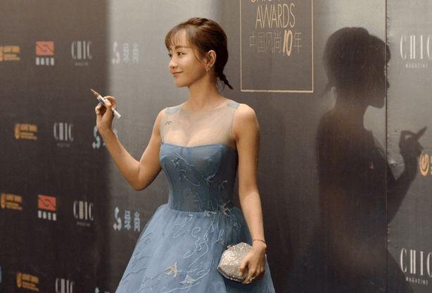 说起娱乐圈的许多明星,别看她们表面风光靓丽,但背地里哪个不是忙的灰