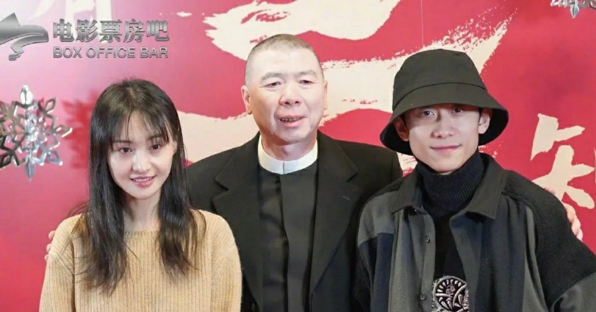 郑爽疯狂营业因为经济问题打入京圈寻求机会被曝与男友分手