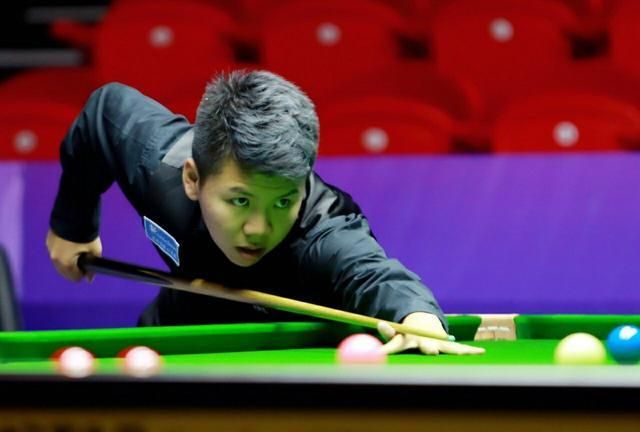 小将颜丙涛轻取贝尔德,周跃龙逆转白朗宁,两将携手晋级下一轮