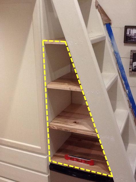 小户型楼梯就不现浇了,木工打制梯形楼梯,省空间旁边还能收纳|楼梯|木