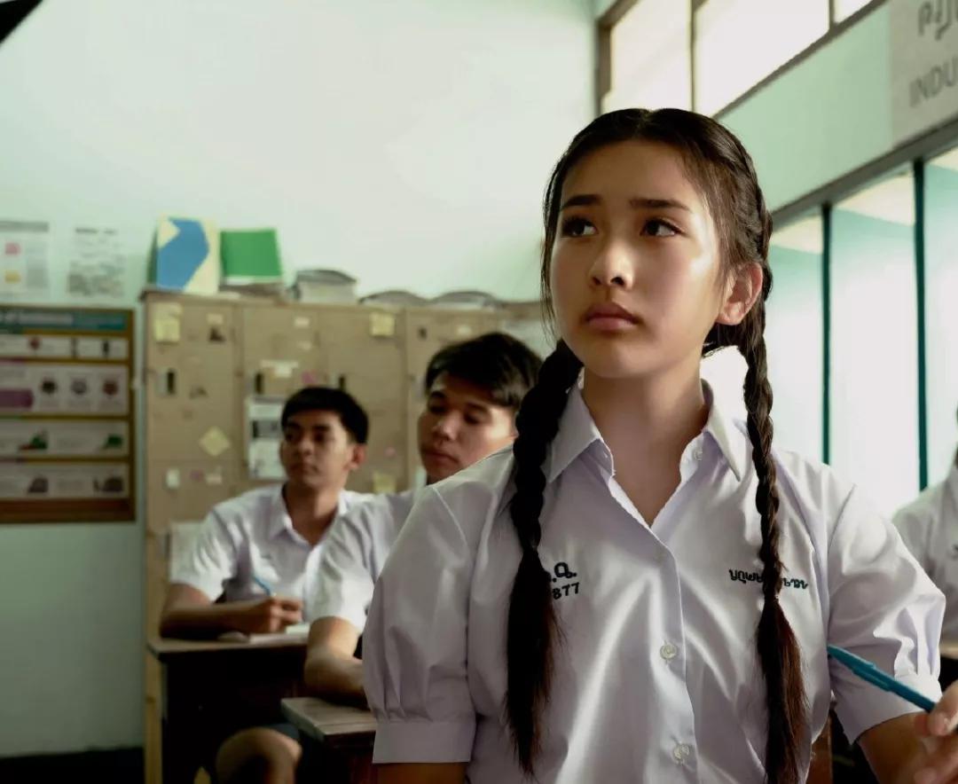 母女共同出演《误杀》,陈冲演技大受好评,17岁女儿成"败笔"