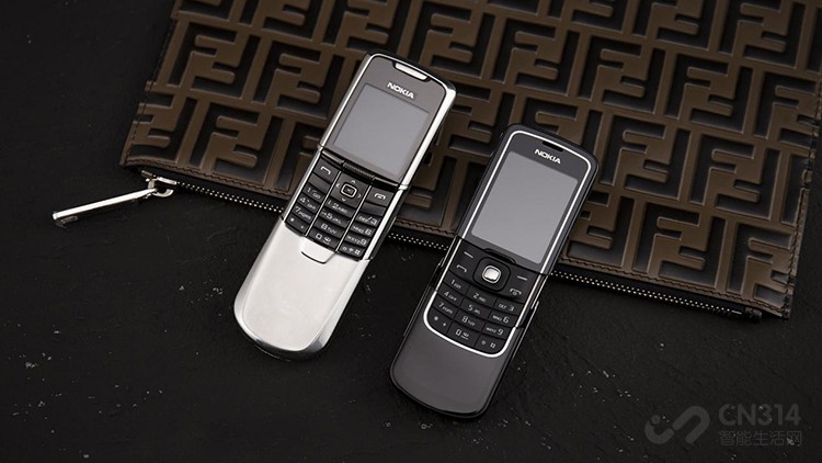 再忆诺基亚88008600苹果8848靠边站这才是真正的土豪专用机