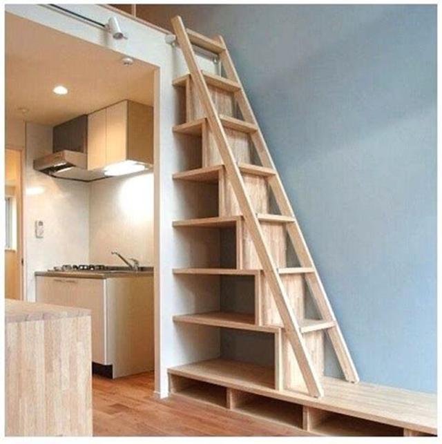 小户型楼梯就不现浇了,木工打制梯形楼梯,省空间旁边还能收纳