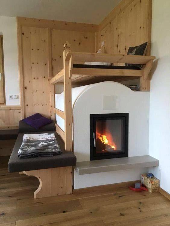 外国人好聪明,客厅模仿东北大炕不放沙发,砌个卡座和壁炉连一体