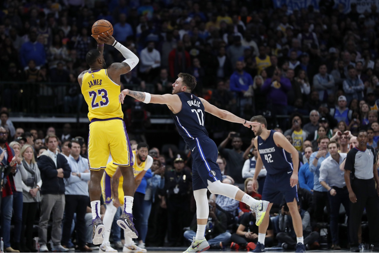 美媒取消一场勇士全美直播 增加一场湖人对独行侠