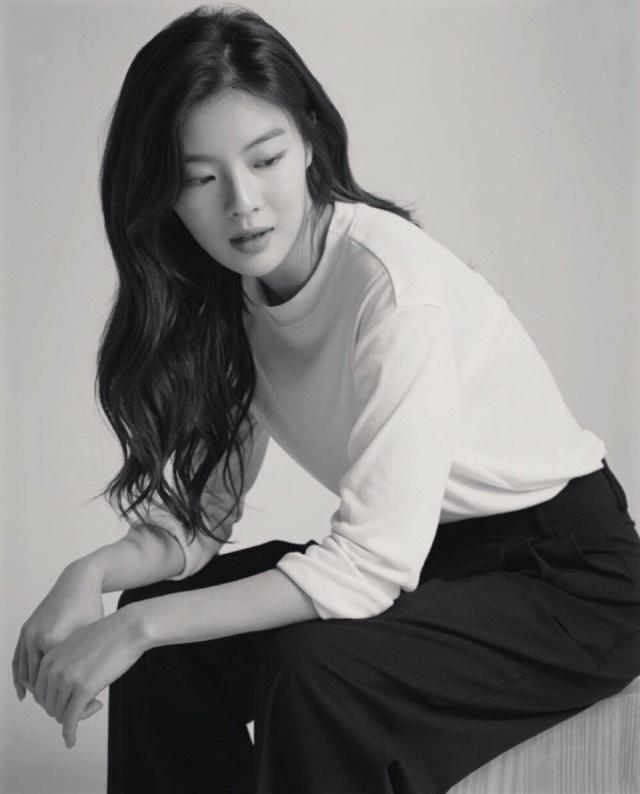 李光洙女友李先彬真的是宝藏女孩私服穿搭时髦高级还接地气