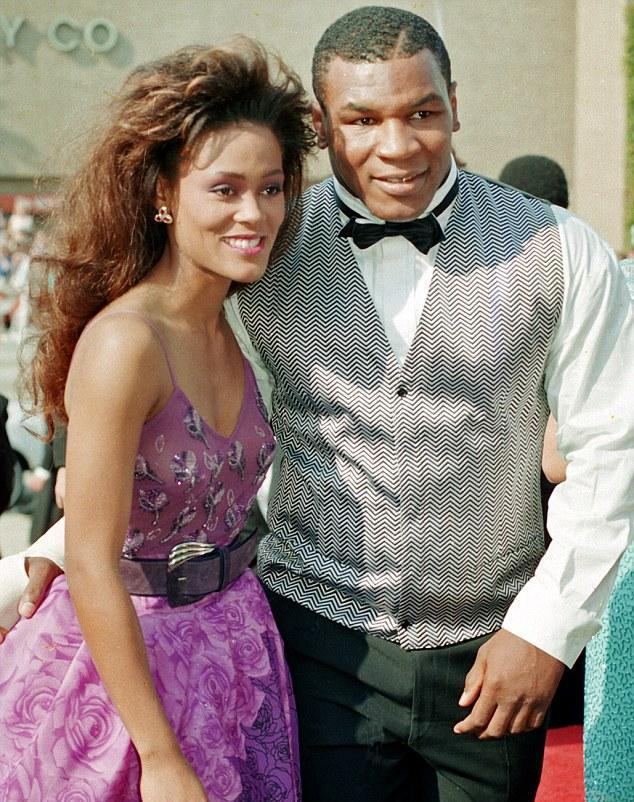 泰森小11岁娇妻,风韵犹存,前2任妻子却直言:太痛苦,受不了