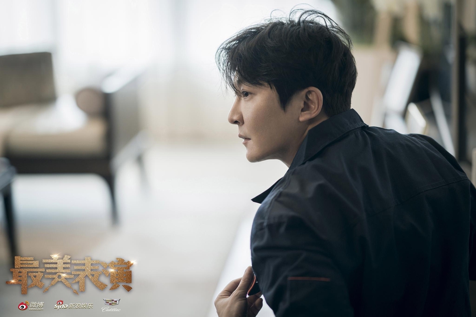 郭京飞2019最美表演剧照曝光呈现花瓶完美侧颜