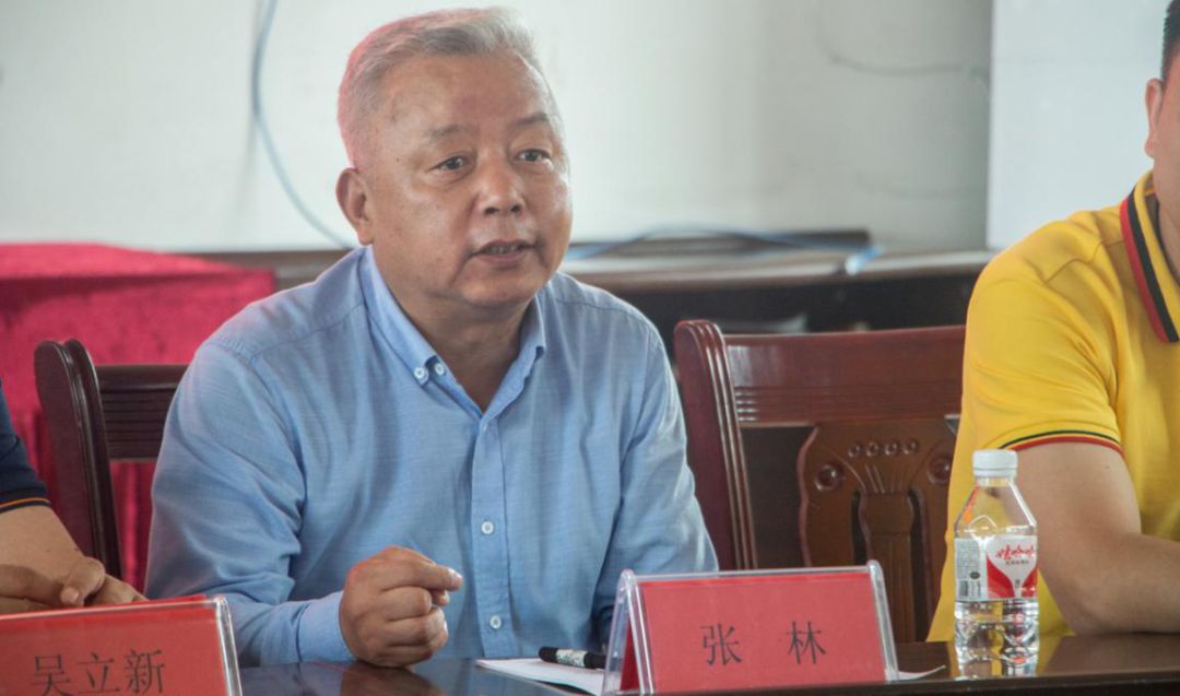 有限公司总经理吴立新也发表致辞,吴总表示梧桐树将坚决响应党的号召