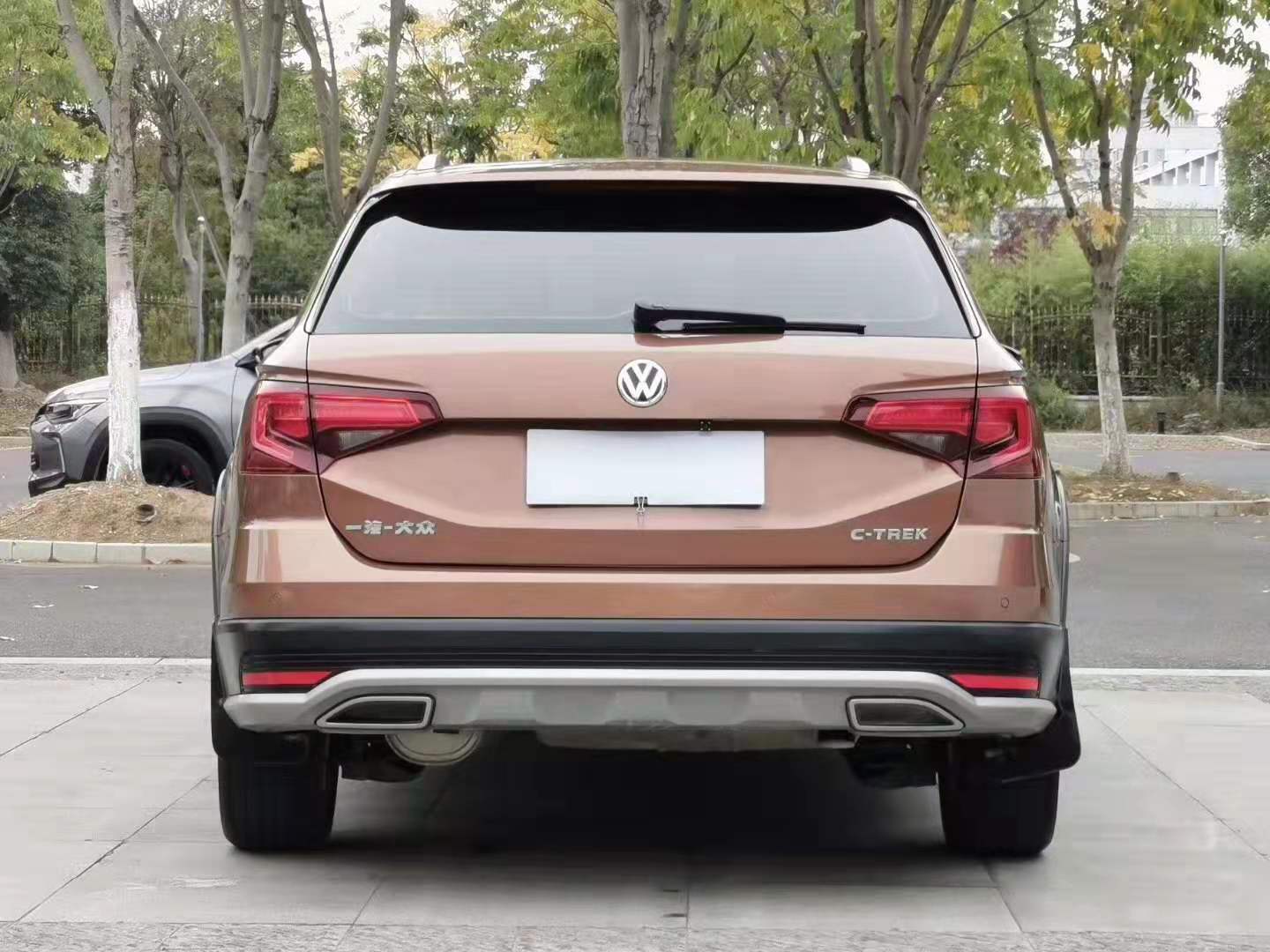 大众十万左右买什么车好(大众十万左右买什么车好suv)