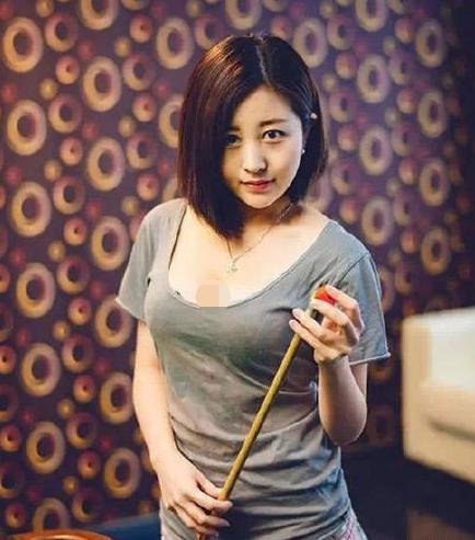 她是最美台球裁判放弃国籍想生混血儿网友不会影响选手吗