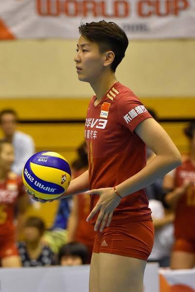 女排世界冠军再度留洋加盟老东家,助球队重夺联赛冠军|春武里|张晓雅