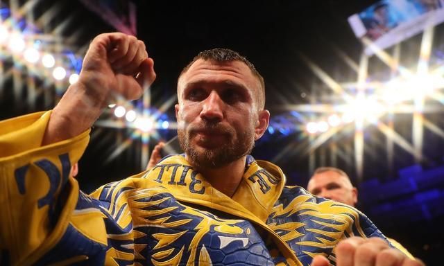 此外,亨特还认为,洛马琴科在上一场对峙卢克-坎贝尔时,他的脆弱迹象仍