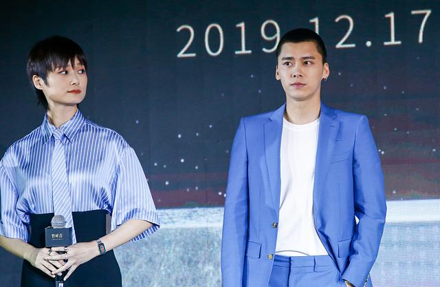 李宇春化身都市女性秀长腿 与李易峰男帅女靓养眼十足