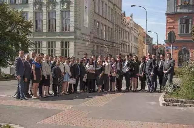 长春财经学院与捷克领导人的“国交”之缘